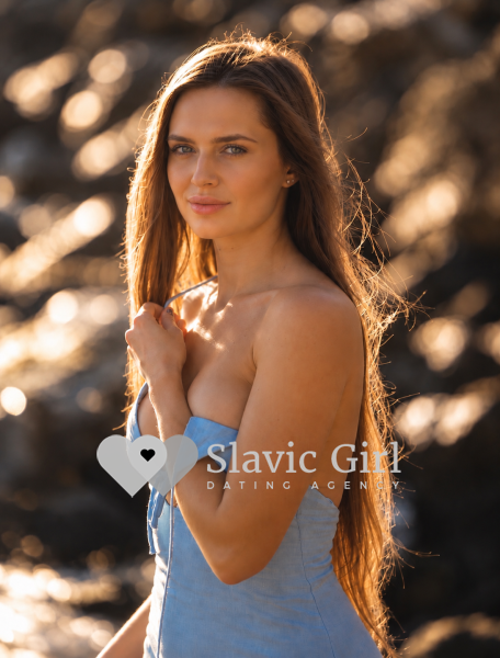 hot brunette women