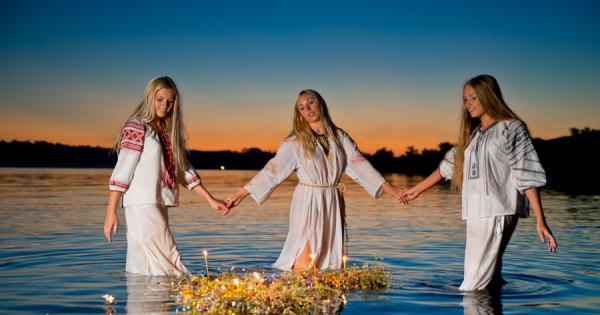 Day of Ivana Kupala in Ukraine. day-of-ivana-kupala-in-ukraine-6va.jpg